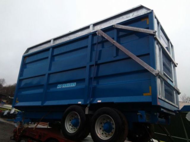 4 grain silage tipper