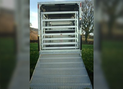 5 cattle trailer gate