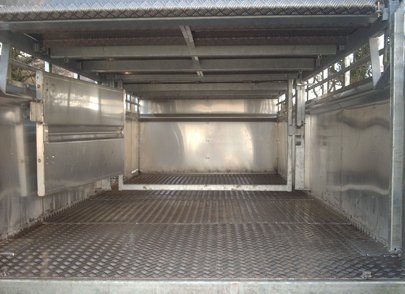 8 cattle trailer inside view 3
