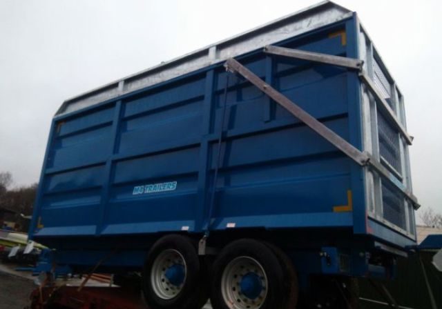 grain silage tipper